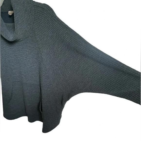 Lilla P Textured Waffle Oversized Easy Turtleneck - Picture 7 of 10